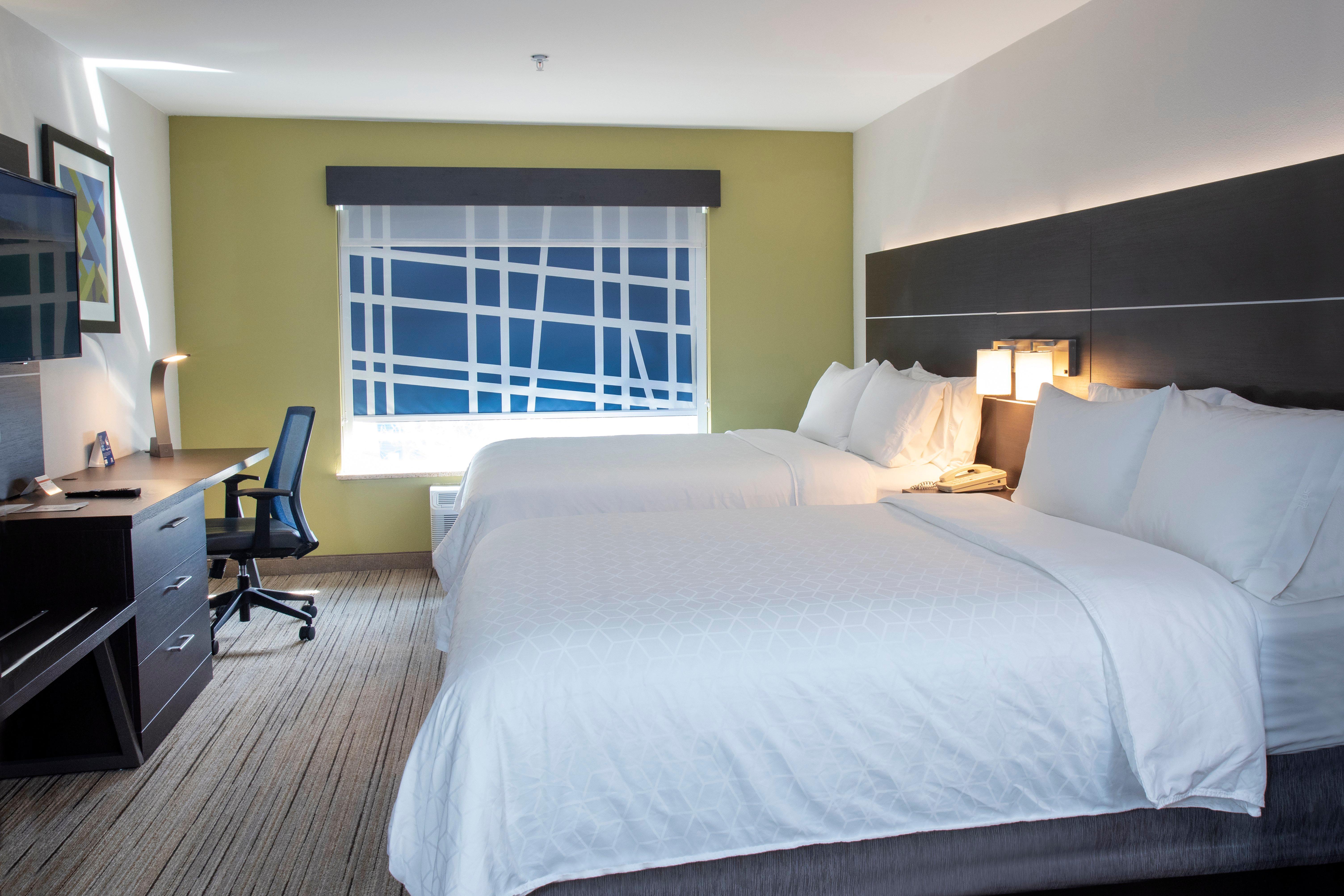 Holiday Inn Express Hotel & Suites Chester By Ihg Exterior photo